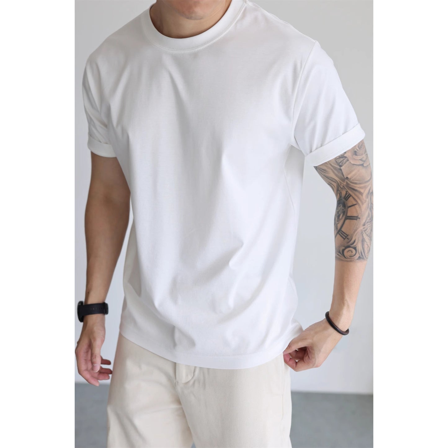 Round Neck Short Sleeve Plain Tee - threadspired