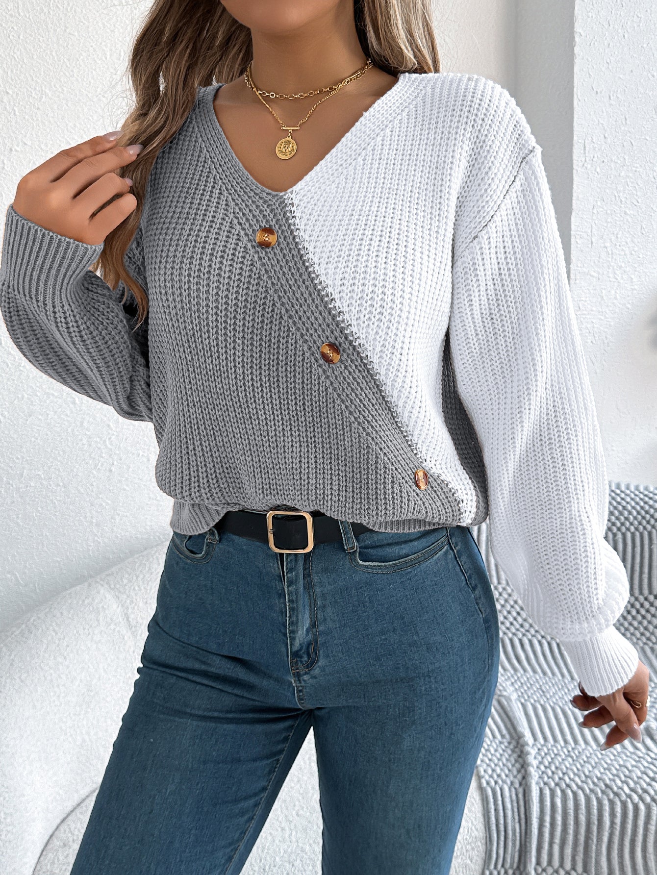 V-Neck Color Block Lantern Sleeve Pullover Sweater - threadspired